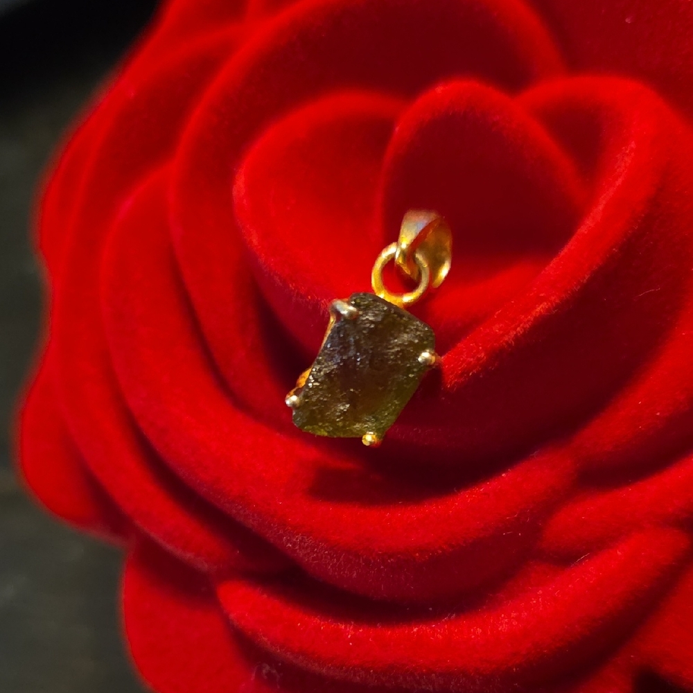 Raw Moldavite PANDENT